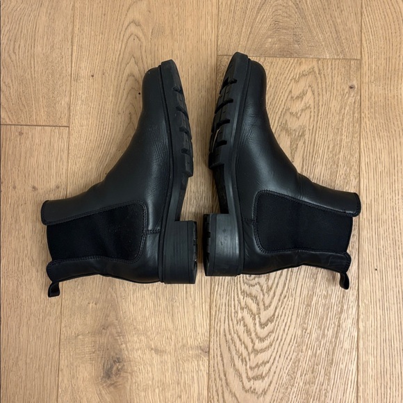 La Canadienne Sorento Waterproof Chelsea Boot - Picture 9 of 17